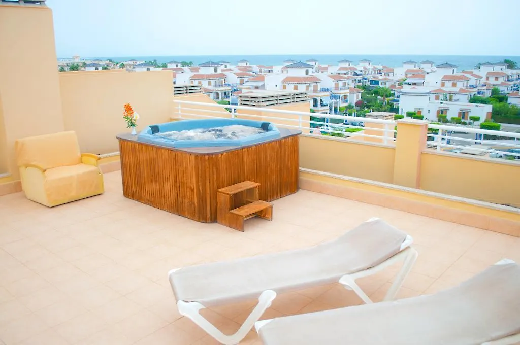 Aparthotel Advise Reina Vera