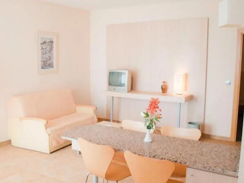 Aparthotel Advise Reina Vera